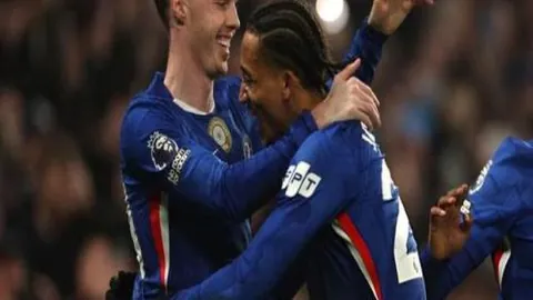 曼联坚持引进埃里克森，今夏他或成自由身加盟